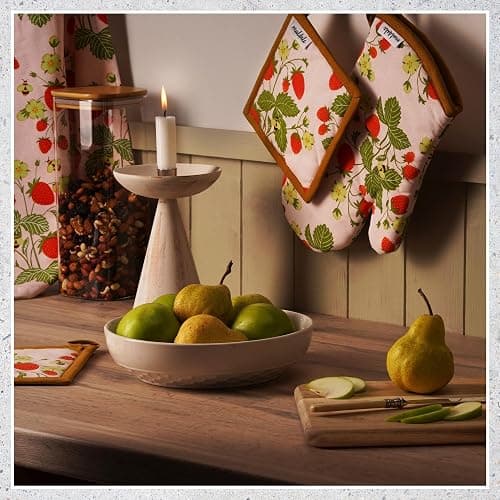 Strawberry Tea Towel and Oven Mitt Set - Dish Towels and Pot Holders | 5 Pack - Textiles Decor Accessories - Kitchen Mittens thumbnail 2
