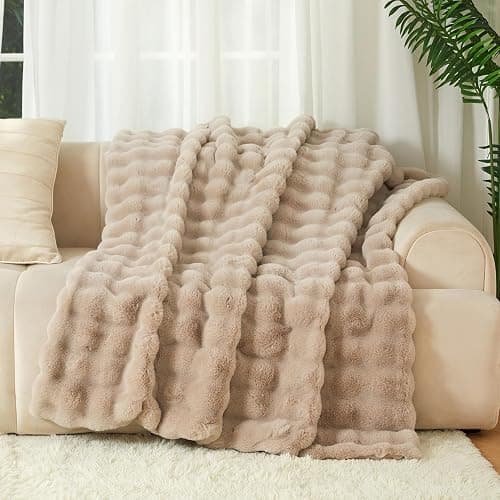 The Malibu Blanket - LuxeComfort Faux Fur Bubble Blanket 50"x60" Beachstone - Luxuriously Soft, Elegant, Reversible Design, Home Décor, Picnics, and Travel (Beachstone, Throw 50x60) thumbnail 4