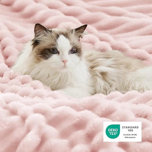 Bedsure Sherpa Throw Blanket for Couch - Super Soft, Cozy Fleece Thick Warm Blanket for Winter, GentleSoft Plush & Fluffy Throw Gift for Women, Room Decor, Pink, 50x60 Inches thumbnail 5
