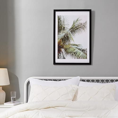 Amazon Basics Rectangular Wooden Poster/Picture Frame, 51 cm x 76 cm, Black thumbnail 2
