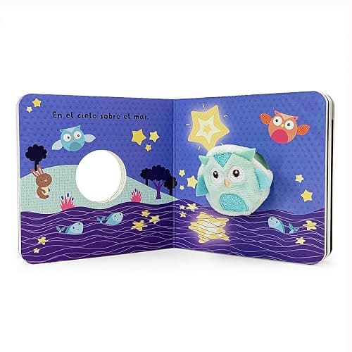 Estrellita, ¿dónde estás? / Twinkle, Twinkle, Little Star Finger Puppet Book (Spanish Edition) thumbnail 2