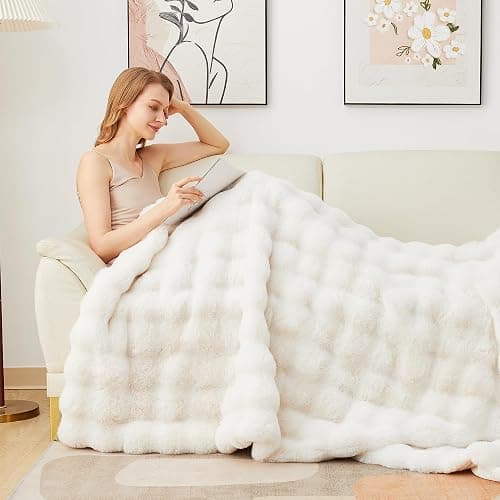 Latepis Luxury Faux Fur Throw Blanket Fuzzy for Couch Soft Thick Blanket for Bed Sofa Cute Plush Fuzzy Warm Blanket for All Seasons Ideal Gifts Luxury Throw Blanket Beige 50x60 Inch, 860gsm thumbnail 3