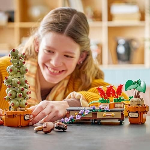 LEGO Harry Potter Hogwarts Herbology Plants - Interactive Toy incl. Artificial Potted Plants w/Flowers - Kids' Room Decor - Gift for 12+ Year Old Girls, Boys & Teenage Fans - 76474 thumbnail 2
