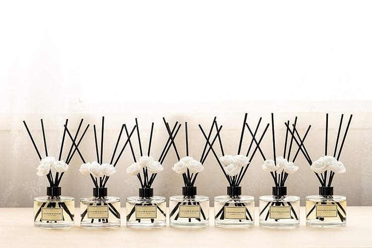CULTURE & NATURE Reed Diffuser Set 6.7oz (200ml) Clean Cotton Scented Diffuser with Sticks Home Fragrance Reed Diffuser for Bathroom Shelf Decor thumbnail 6