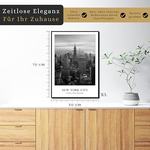 daazoo Rahmenbild Empire State Building | Wandbild mit Rahmen schwarz Hochformat | Bild New York City Skyline | Wohnzimmer Büro | schwarz weiss | 50 x 70 cm thumbnail 2