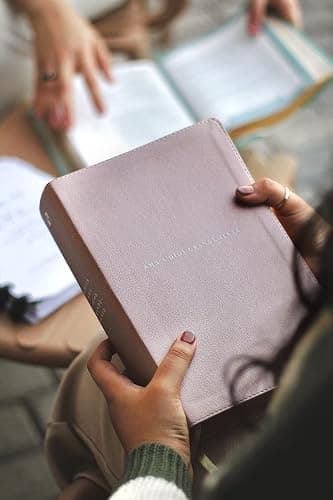 NBLA, Santa Biblia, Ama a Dios Grandemente, Interior a cuatro colores Leathersoft, Oro Rosa, Comfort Print (Spanish Edition) thumbnail 10