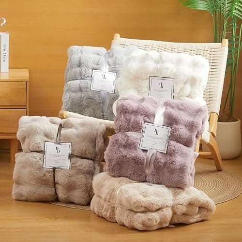 The Malibu Blanket - LuxeComfort Faux Fur Bubble Blanket 50"x60" Beachstone - Luxuriously Soft, Elegant, Reversible Design, Home Décor, Picnics, and Travel (Beachstone, Throw 50x60) thumbnail 9