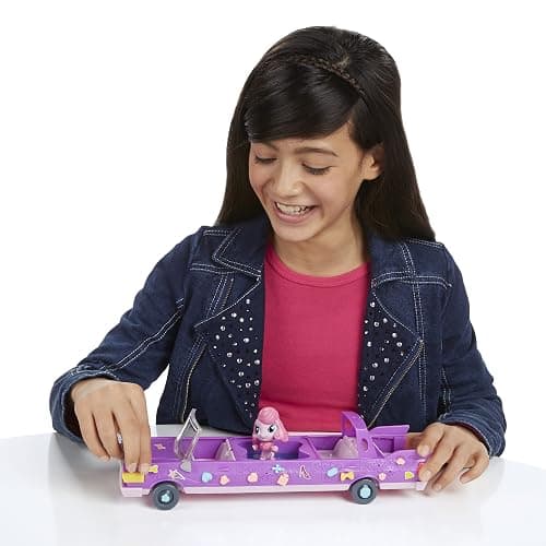 Littlest Pet Shop Pet Limo Doll thumbnail 2
