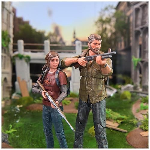 PlayStation The Last of US, 2-Pack 6” Joel & Ellie Action Figures with 19 Accessories, The Shapes Collection, for PS5 Fans & Collectors Ages 17+ thumbnail 7