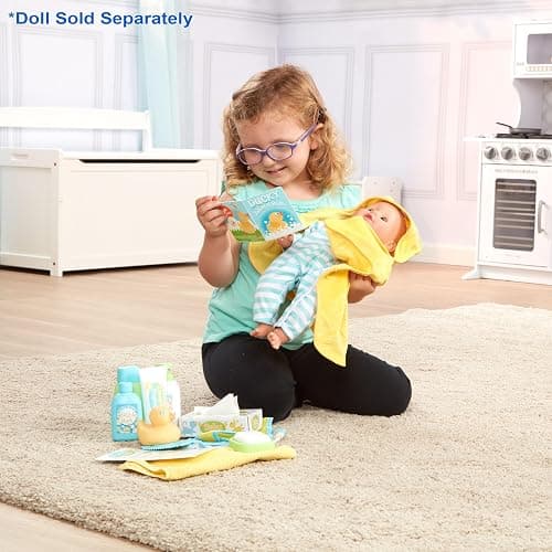 Melissa & Doug Mine to Love Changing & Bathtime Play Set for Dolls – Diapers, Pretend Shampoo,Wipes, Towel, More (19 pcs) thumbnail 2