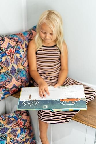 Happy: A Song of Joy and Thanks for Little Ones, based on Psalm 92. (The Story of God’s Great Love) thumbnail 19