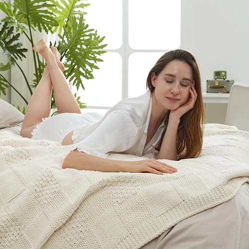 Amélie Home Checkered Chenille Knit Throw Blanket for Couch, Classic Texture Decorative Soft Blanket for Sofa, Chair & Bedroom, 50"x60", Ivory thumbnail 3