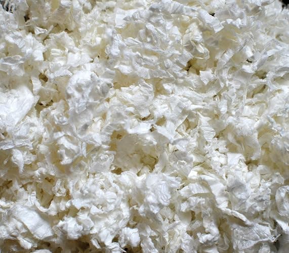 Oxbow Small Animal Bedding, Hamster, Guinea Pig, Rabbit, White, USA, 72 L | Pure Comfort, Hamster Bedding, Guinea Pig Bedding, Low Dust, Virgin Paper, Litter Box, Bunny, Rats, Gerbils, Chinchillas thumbnail 3