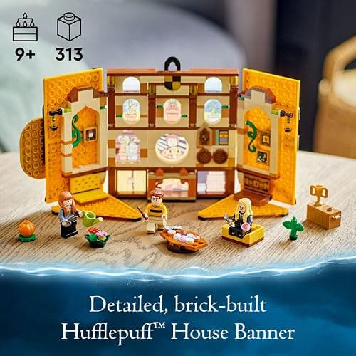 LEGO Harry Potter Hufflepuff House Banner 76412 Hogwarts Castle Common Room, Wall Decoration, Building Set with 3 Minifigures and Mandrake, Collectible Harry Potter Toy, Gift Idea for Boys Girls Kids thumbnail 2