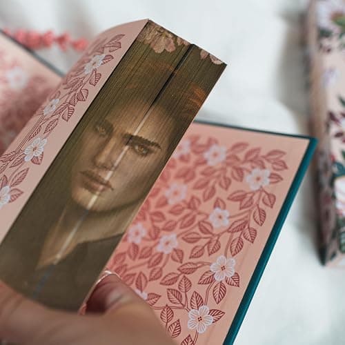 Twilight: Deluxe Collector’s Edition (The Twilight Saga) thumbnail 6