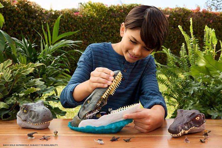 Mattel Jurassic World Rebirth Deluxe Mosasaurus Playset with 7 Interactive Features, 7 Sound Effects & 6 Micro Figures, Folds Up to Carry & Store thumbnail 2