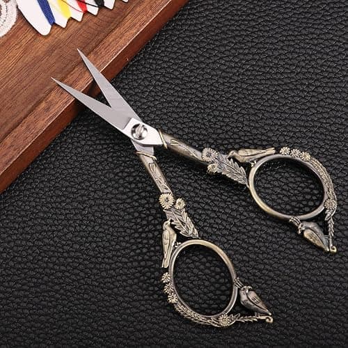 Small Sewing Scissors thumbnail 4