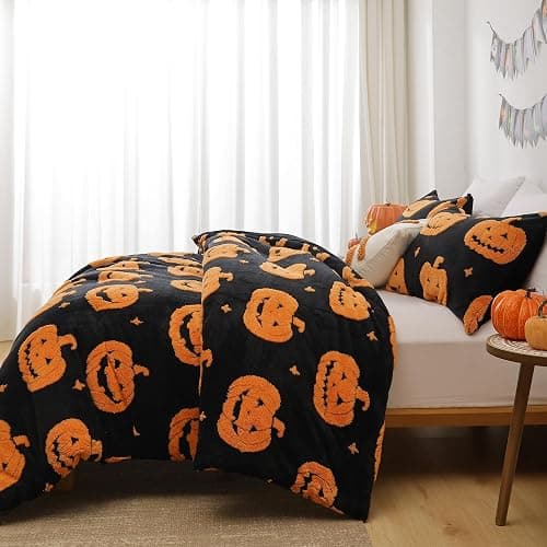 Smoofy Pumpkin Halloween Comforter Set, Fleece Queen Halloween Bedding | Cute Pumpkin Halloween Room Decor, Fluffy 3 Pieces Queen Size Bedding Set (1 Comforter, 2 Pillowcases) thumbnail 9