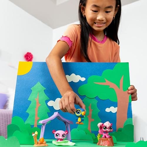 Littlest Pet Shop - BF00574 - Camping Set 3 Animals and Accessories - Littlest Pet Shop LPS Panda Squirrel Toucan - Toy Set Mini Cute Animal Figurines - Children's Toy 4 Years and Above thumbnail 5