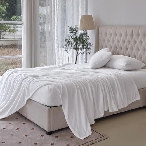 Elegant Comfort Luxuriously Soft 4-Piece Velvet Plush Flannel Sheet Set - Premium Quality - Cozy Warm, Anti-Static, Non Pilling Fuzzy Velvet Flannel Fleece Deep Pocket Sheet Set - Twin XL, White thumbnail 5