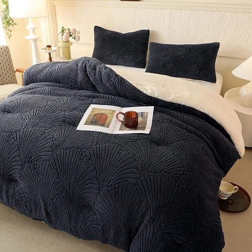 tohrisa Seashell Jacquard Sherpa Comforter Set Warm Cozy Premium Bedding 3 Pieces, Full/Queen Size Geometric Pattern Quilt Comforter with 2 Pillowcases(90"X90" Grey) thumbnail 7