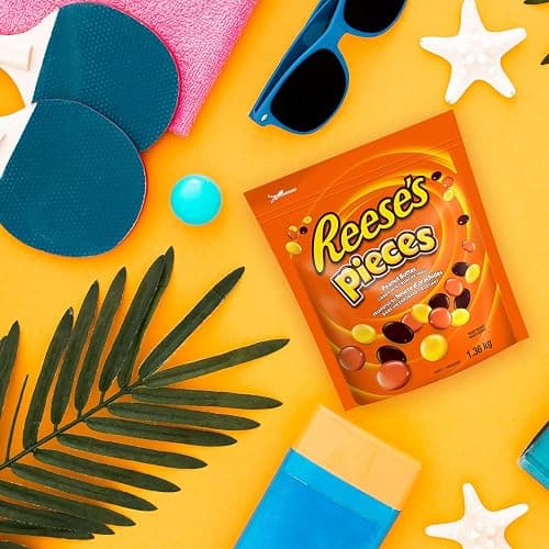 REESE'S Pieces Peanut Butter Bulk Candy, 1.36kg – Colorful Crunchy Candy for Valentine's Gifting & Snacking thumbnail 3
