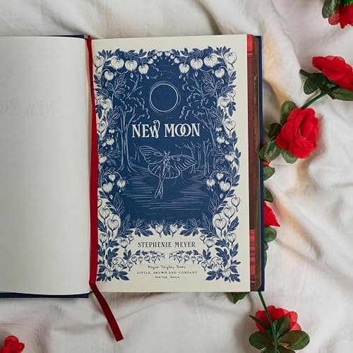 New Moon: Deluxe Collector’s Edition (The Twilight Saga, 2) thumbnail 16