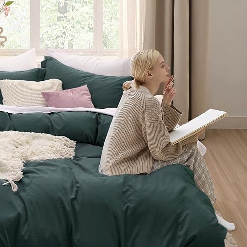 Bedsure Forest Green Duvet Cover Queen Size - 3 Pieces Prewashed Cotton-Like Extra Soft Bedding Set, Includes 1 Duvet Cover 90x90 Inches with Zipper Closure & 2 Pillow Shams, Comforter Not Included thumbnail 3
