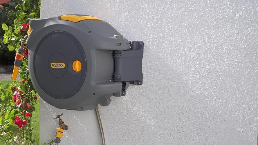 HOZELOCK - Auto Reel 30m wall-mounted hose reel : Easy to Install, Lock, Auto-rewind, Ready-to-use Reel With Nozzle, Fittings, Hozelock Hose and Accessories Included - 5 Year Guarantee* [2403 0000] thumbnail 8
