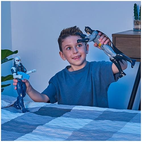 DC Comics, 12-inch Batman Action Figure, Kids Toys for Boys and Girls Ages 3 and Up thumbnail 6