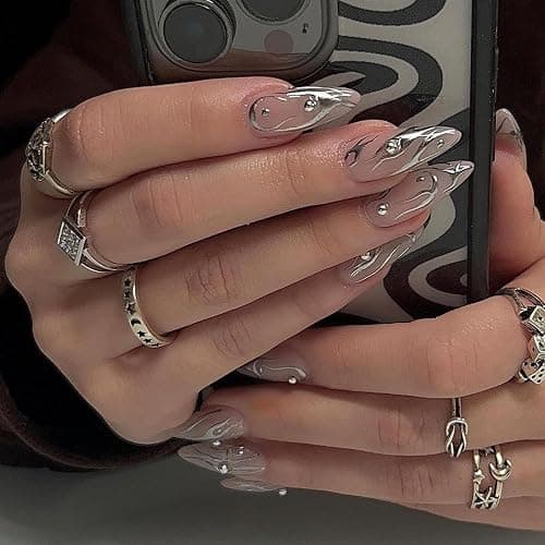 24 Stück Press on Nails Kurz, Oval Künstliche Nägel im Weiß-europäischen Flammenstil, French Nägel Zum Aufkleben, Glossy Mandel Kunstnägel Press on Nails mit Nagelkleber für Frauen (Silver flame, 24x) - Image 1