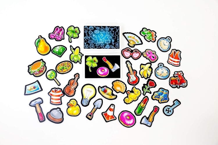 AMIGO Games Déjà Vu - Exciting Family Memory Board Game for Kids, Teens, and Adults Ages 8+, Fun for Parties and Virtual Game Nights of Groups of 2-6 Players thumbnail 4