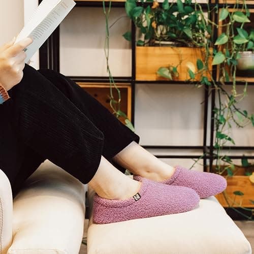 RockDove Women's Teddy Fleece Closed Back Indoor Slipper thumbnail 3