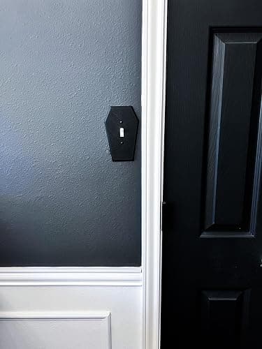 The Grey House Gothic Coffin Shaped Light Switch Cover Halloween Decor (Single Toggle Light Switch Cover), Black thumbnail 4