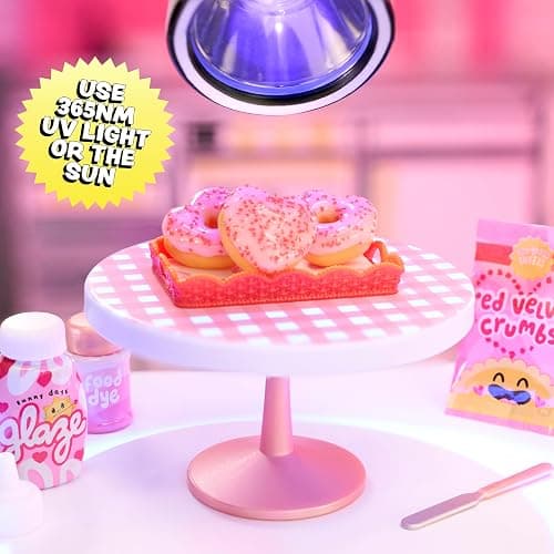 MGA's Miniverse Make It Mini with Love - Mini-Sammlerstücke, Liebling, DIY-Spielset, Basteln mit Harz, Lebensmittel-Nachbildungen, für Sammler & Kinder ab 8 Jahren, Nicht ESSBAR thumbnail 3