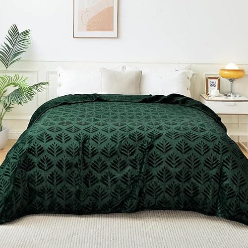 Exclusivo Mezcla Fleece Throw Blanket for Couch, Super Soft and Cozy Blankets All Season Use, Leaves Pattern, Plush Fuzzy Lightweight, Forest Green, 50x60 Inch thumbnail 7