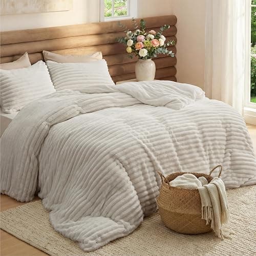 Bedsure Queen Fluffy Comforter Set - GentleSoft 3 Pieces Luxury Fleece Bed Linen Bedding, Cozy Room Decor Aesthetic, 1 Queen Bed Comforter (90"x90") and 2 Pillowcases (20"x26") - Image 1