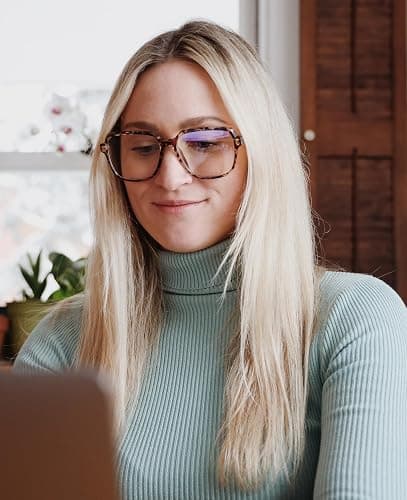 VISOONE Oversized Fashion 99% Blue Light Blocking Glasses for Women REMY | Flexible Metal Temples Extra Wide UV400 HD Clear Lenses Chunky Cute Chic Square Large frame thumbnail 2