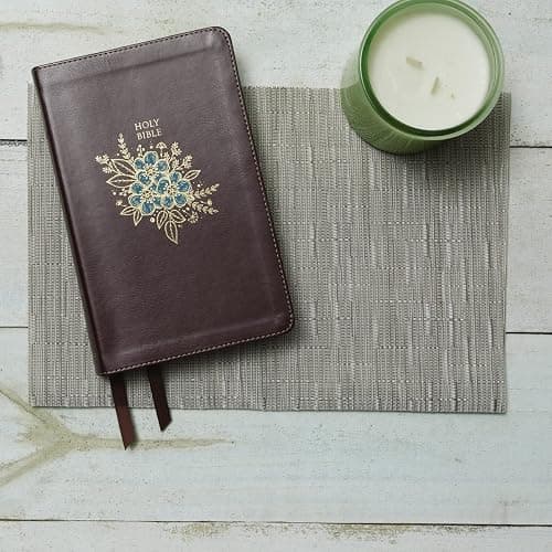 KJV Holy Bible: Personal Size Giant Print with 43,000 Cross References, Deluxe Burgundy Leathersoft, Red Letter, Comfort Print: King James Version thumbnail 12