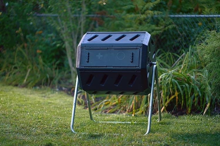 FCMP Outdoor IM4000 Dual Chamber Tumbling Composter Canadian-Made, 100% Recycled Resin - Outdoor Rotating Compost Tumbler Bin for Garden, Kitchen, and Yard Waste, Black (37 Gallon) thumbnail 2