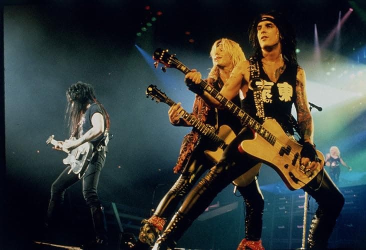 The Dirt: Confessions of the World's Most Notorious Rock Band thumbnail 6