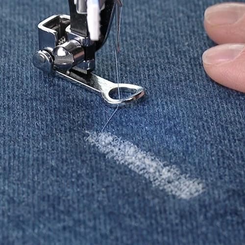 SINGER® Darning & Free Motion Embroidery Foot | Sewing Machine Presser Foot for Quilting, Monogramming & Thread Painting | Fits Low-Shank Machines | Repair & Decorative Sewing thumbnail 5