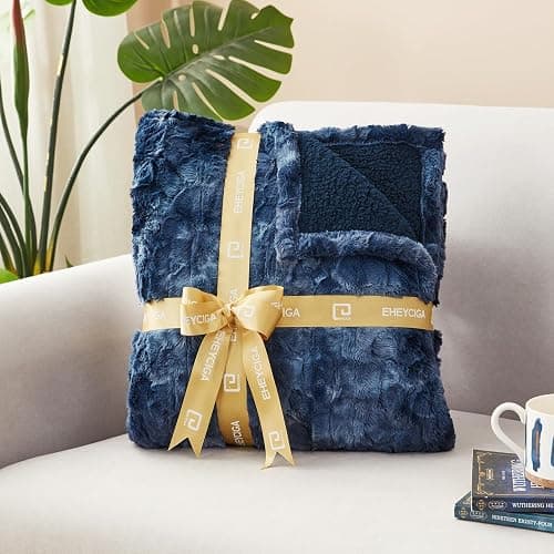 EHEYCIGA Electric Heated Blanket Queen Size Faux Fur, 10 Hours Auto Shut Off 9 Heating Levels Heating Blanket with Dual Control, Soft Warm Heated Blanket Fast Heating Navy Blue, Faux Fur & Sherpa - Navy Blue - Queen thumbnail 2