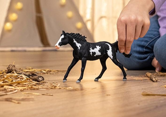 Schleich Horse Club - 7" Paint Horse Gelding - Collectable, Realistic Toy Horse Figurine for Girls and Boys - Durable, Educational Figure for Fun Imaginative Play - Kids Toys Ages 5+ | 14900 thumbnail 2