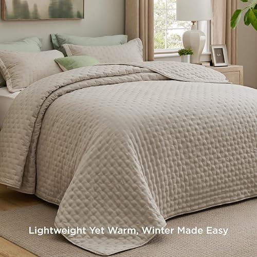 Bedsure King Quilt - Linen Bedspread King Size & Lightweight Comforter, Modern Farmhouse Coverlet with Clover Pattern, Ultra Soft All-Season Bedding, 106 x 96 Inches thumbnail 2