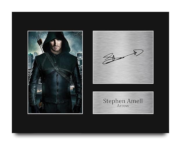 HWC Trading Stephen Amell Arrow Gifts USL Printed Signed Autograph Picture for TV Show Fans - US Letter Size - Image 1