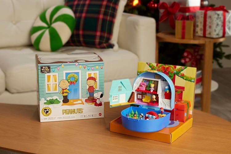 Polly Pocket x Peanuts Collector Compact, Micro Dolls and Playset, 7 Themed Accessories, 4 Iconic Locations, Snoopy & Woodstock thumbnail 7