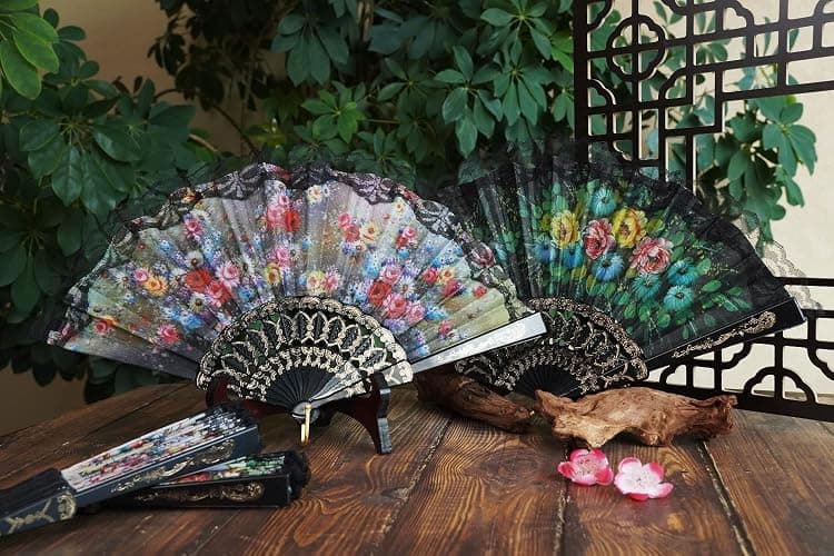 HUNANBANG 1 Dozen 12 Pieces Folding Hand Fans Church Wedding Gift, Party Favors, DIY Decoration Gift Size9 Adults Only Wholesale 12pack (Spanish 12 Pack) thumbnail 4
