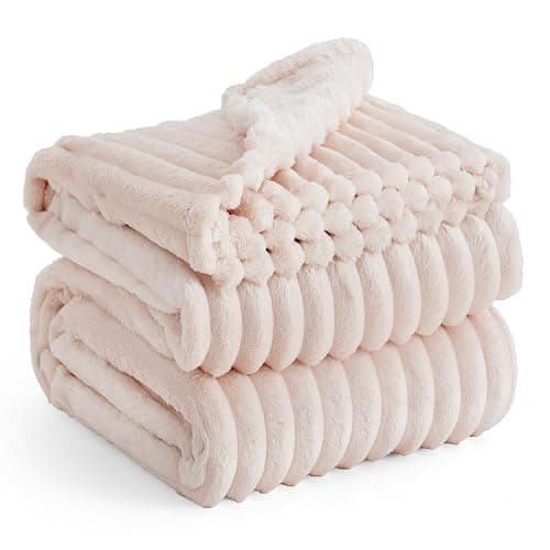 Bedsure Fluffy Fleece Blanket King Size for Bed - Soft Cosy Warm Blankets, Soft Cute Double Size Throw Gifts for Women and Girls, Crystal Pink, 230x270 cm - Image 1