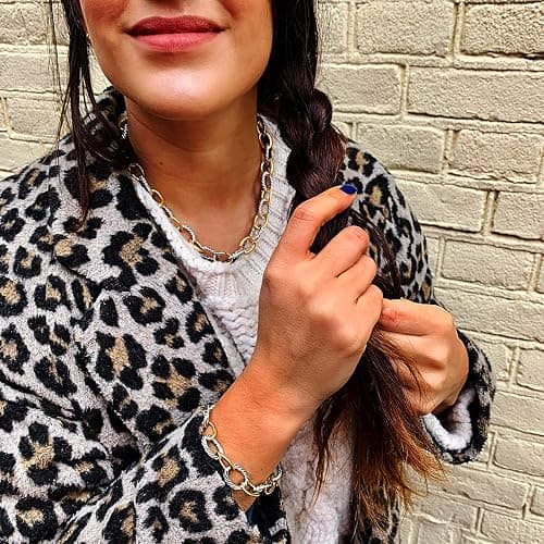 UNY JEWEL Twisted Cable Wire Link Chain Bracelet Two Tone Designer Brand Inspired Women Jewelry Valentine (2 Tone) thumbnail 6